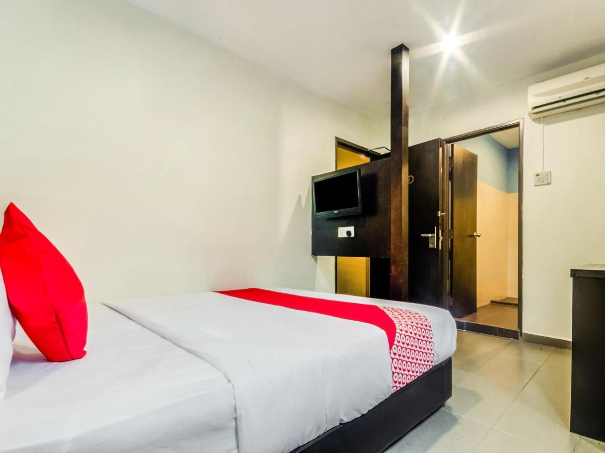 Oyo 89948 Hotel Masai Utama Johor Bahru Exterior foto